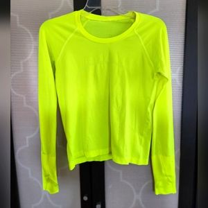 Lululemon Swiftly Tech Long Sleeve race length YELLOW SIZE 6-8